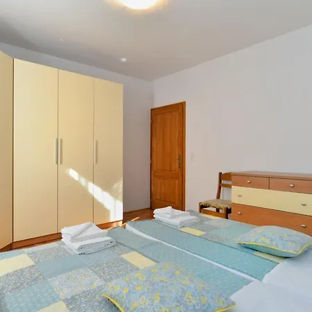 Apartment Marin 1807 プーラ