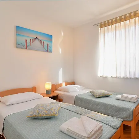 アパート Apartment Marin 1807