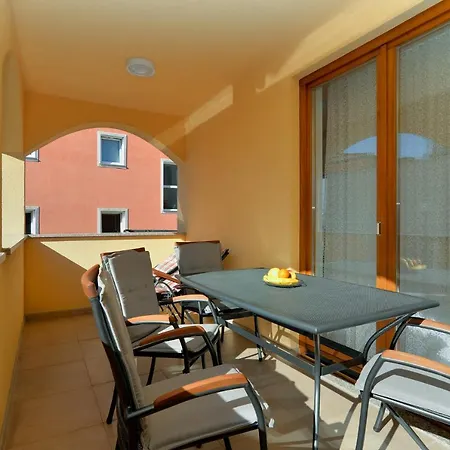 アパート Apartment Marin 1807 *