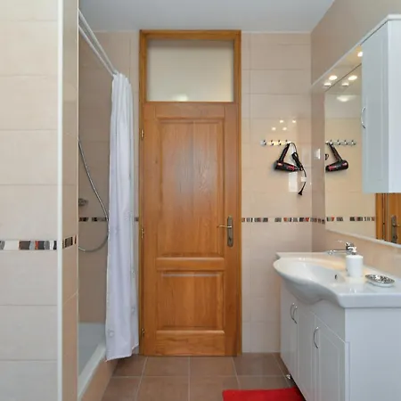 Apartment Marin 1807 * プーラ