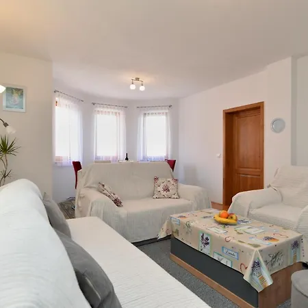 Apartment Marin 1807 アパート *